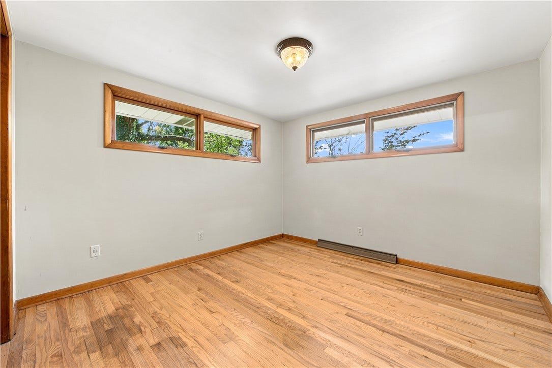 708 Florida Ave, Jeannette, PA 15644