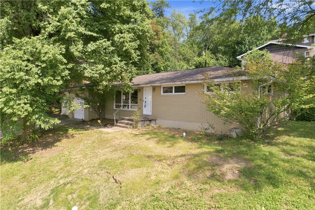 708 Florida Ave, Jeannette, PA 15644