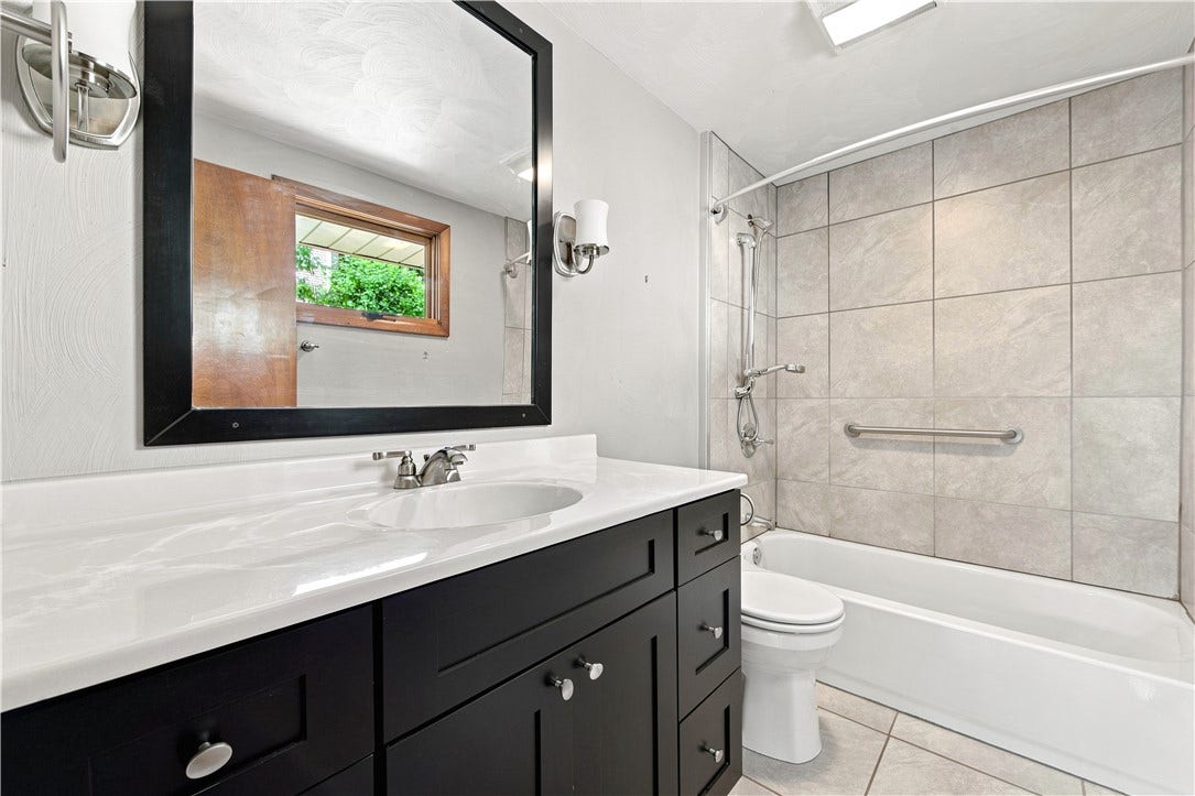 708 Florida Ave, Jeannette, PA 15644