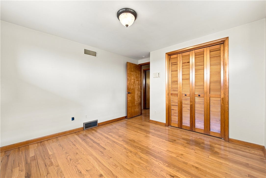 708 Florida Ave, Jeannette, PA 15644