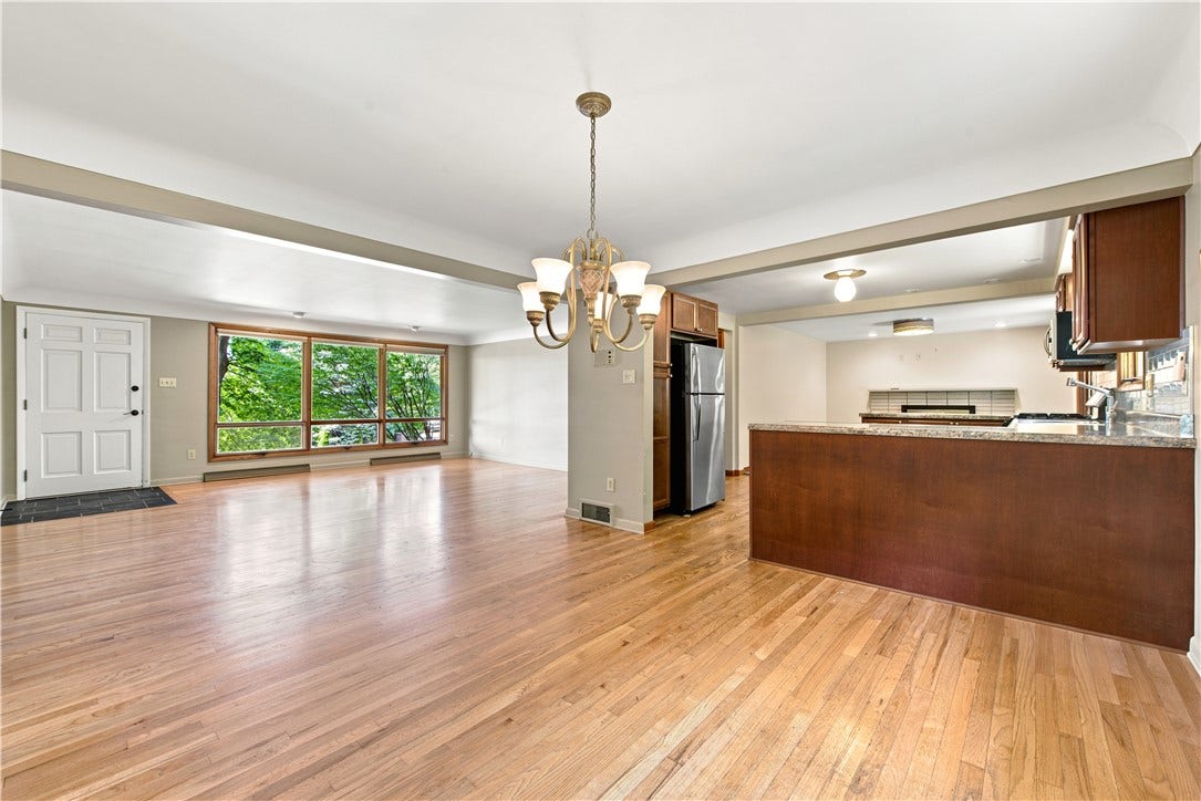 708 Florida Ave, Jeannette, PA 15644