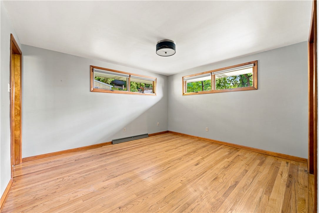 708 Florida Ave, Jeannette, PA 15644