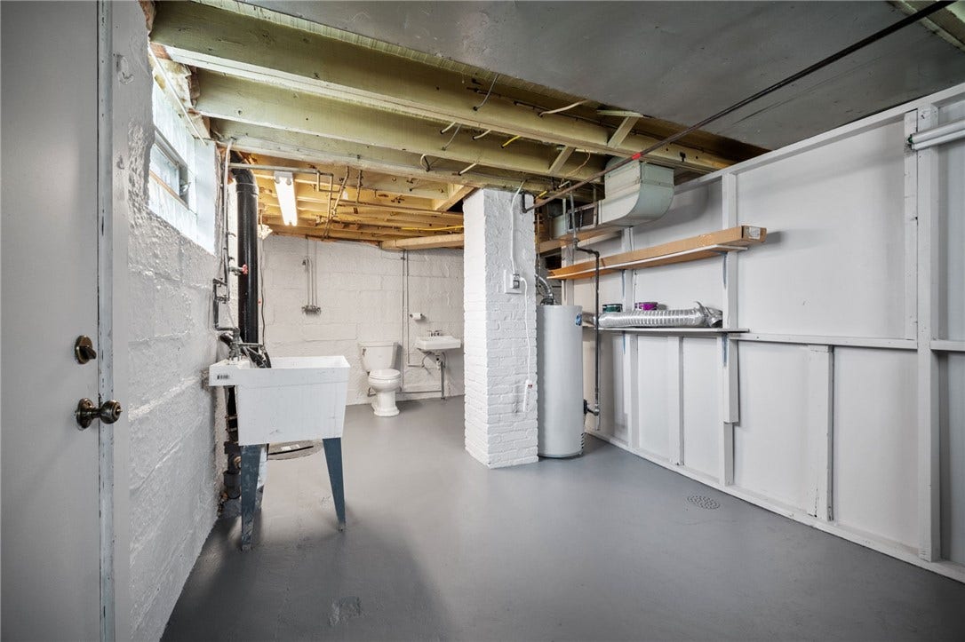 169 Allegheny Ave, Pittsburgh, PA 15202 Walkout basement with full bath and laundry area, plus large storage room
