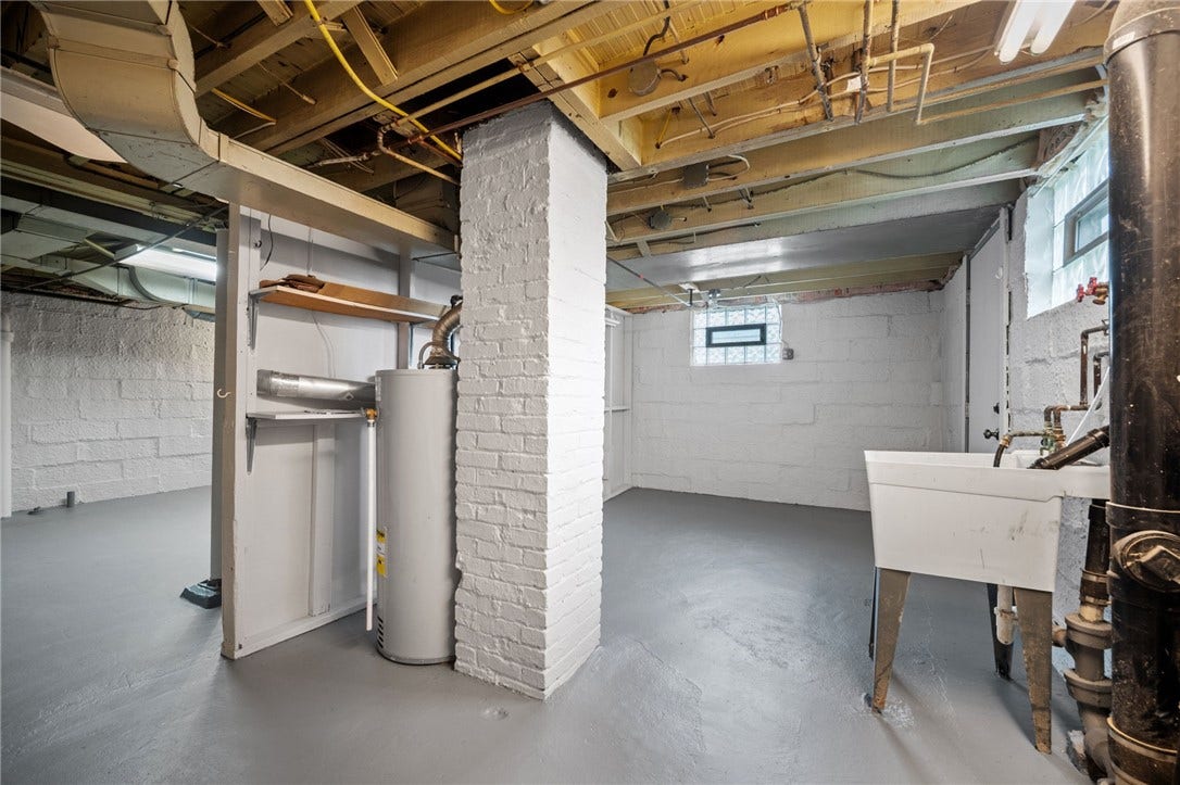 169 Allegheny Ave, Pittsburgh, PA 15202 Walkout basement with full bath and laundry area, plus large storage room