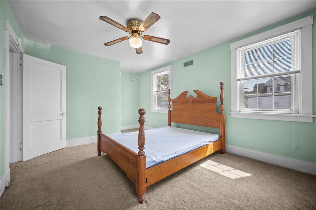 169 Allegheny Ave, Pittsburgh, PA 15202 Primary BR with ceiling fan/light and closet
