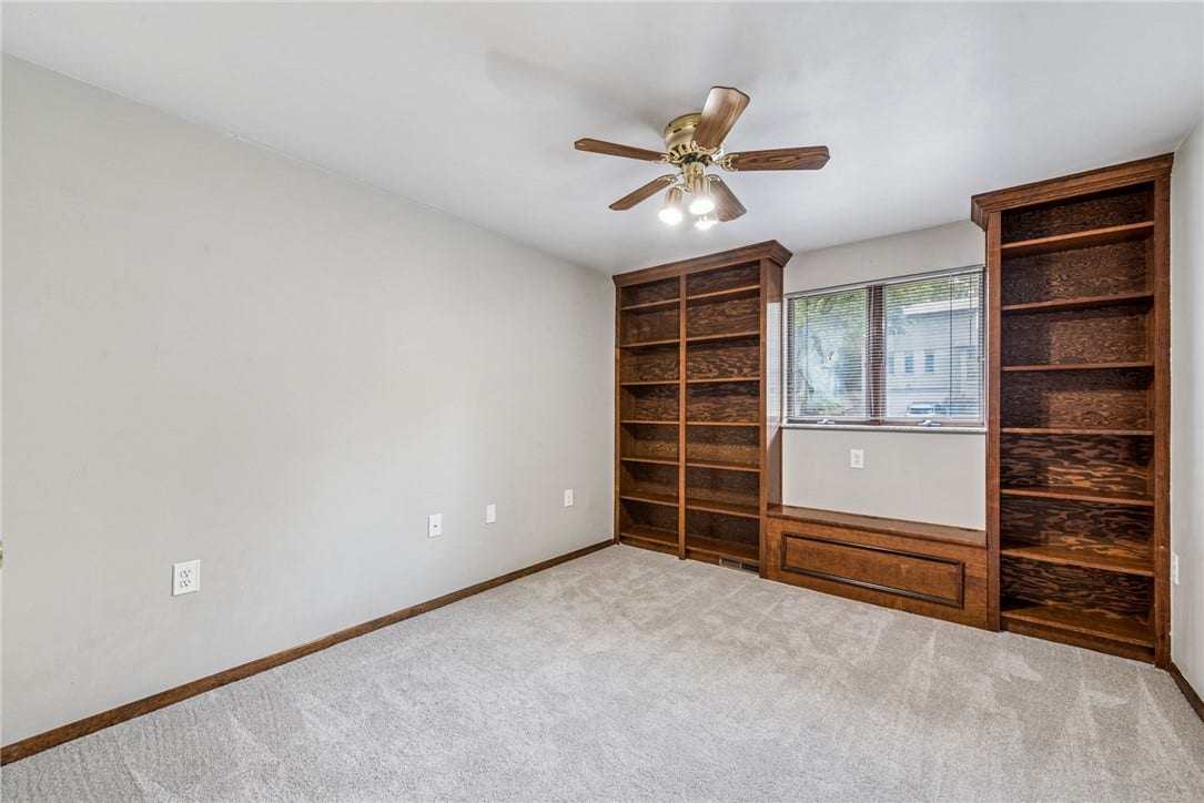 670 Vincent Drive, North Huntingdon, PA 15642