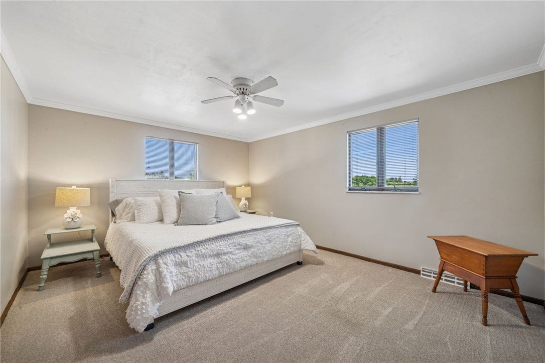 670 Vincent Drive, North Huntingdon, PA 15642