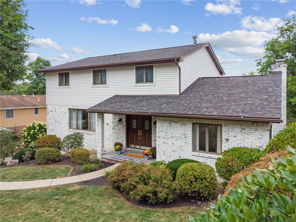 670 Vincent Drive, North Huntingdon, PA 15642