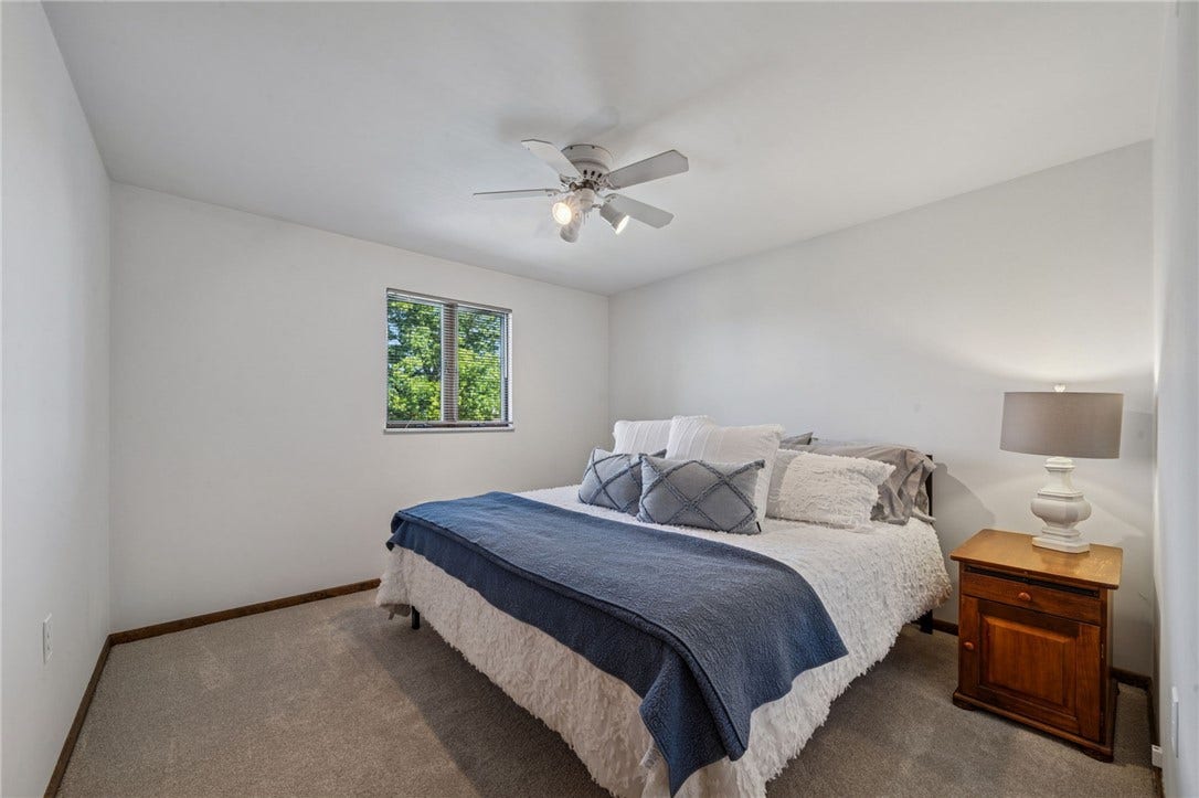670 Vincent Drive, North Huntingdon, PA 15642