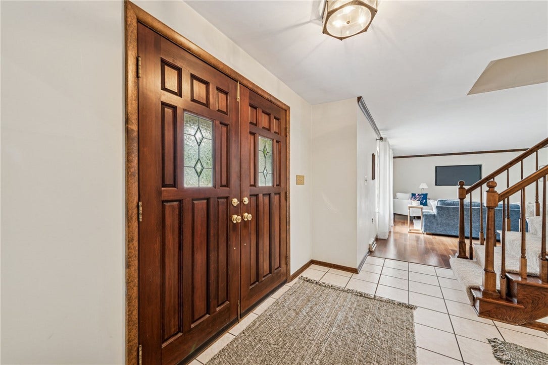 670 Vincent Drive, North Huntingdon, PA 15642
