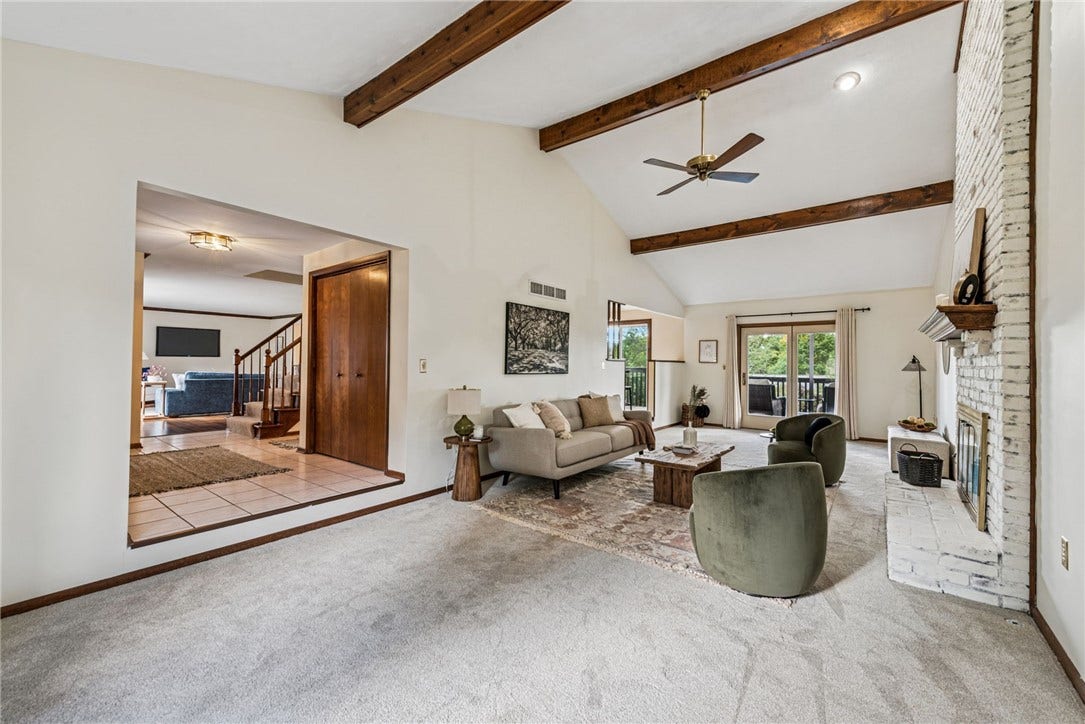 670 Vincent Drive, North Huntingdon, PA 15642