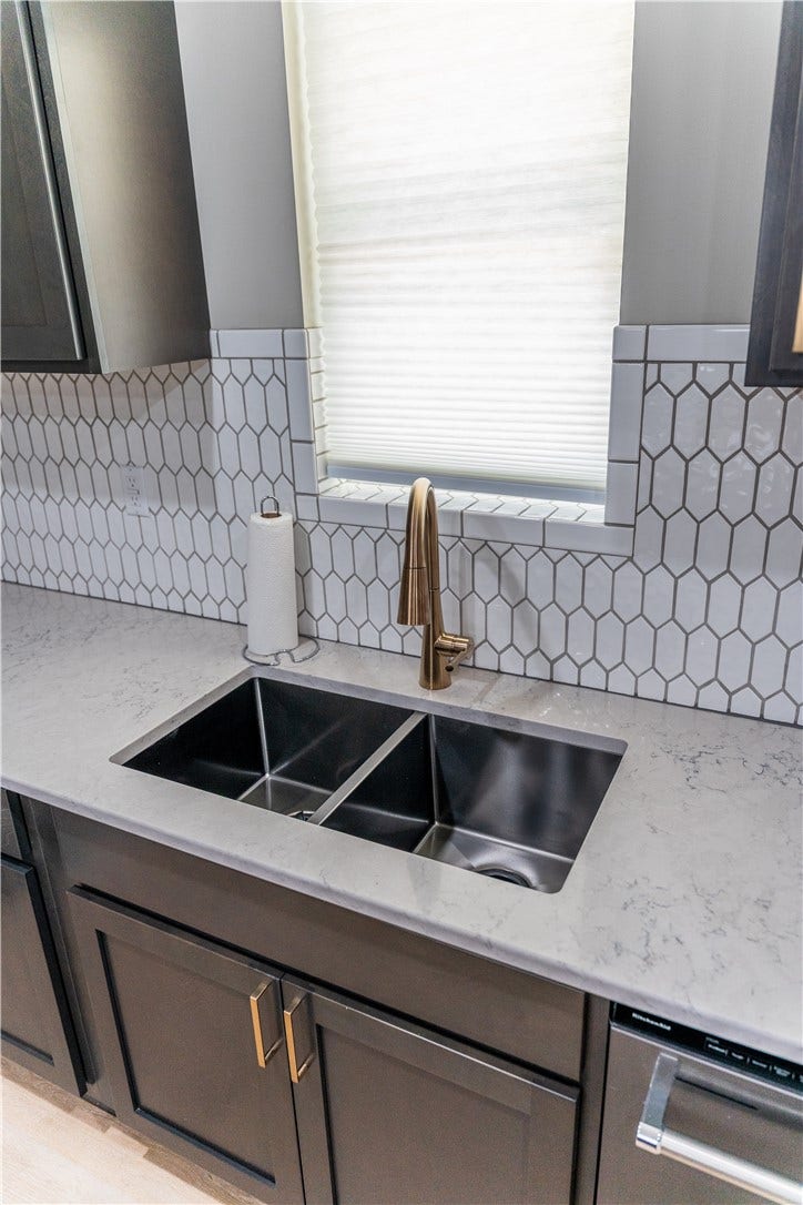 Deep double bowl sink