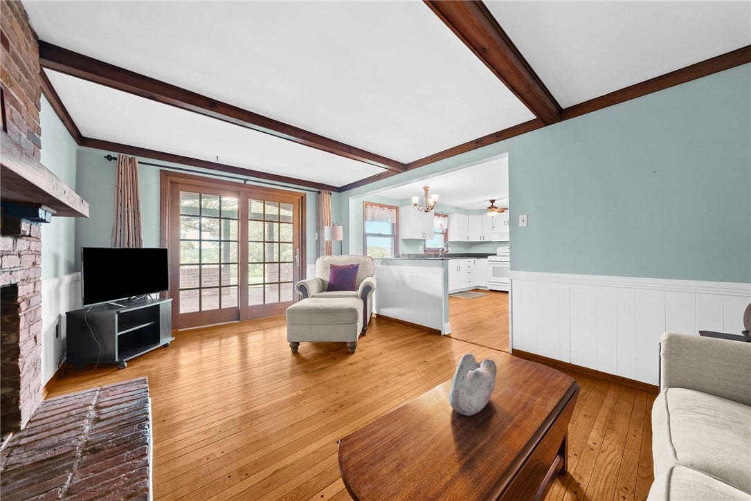 1249 Cairn Dr, Bethel Park, PA 15102