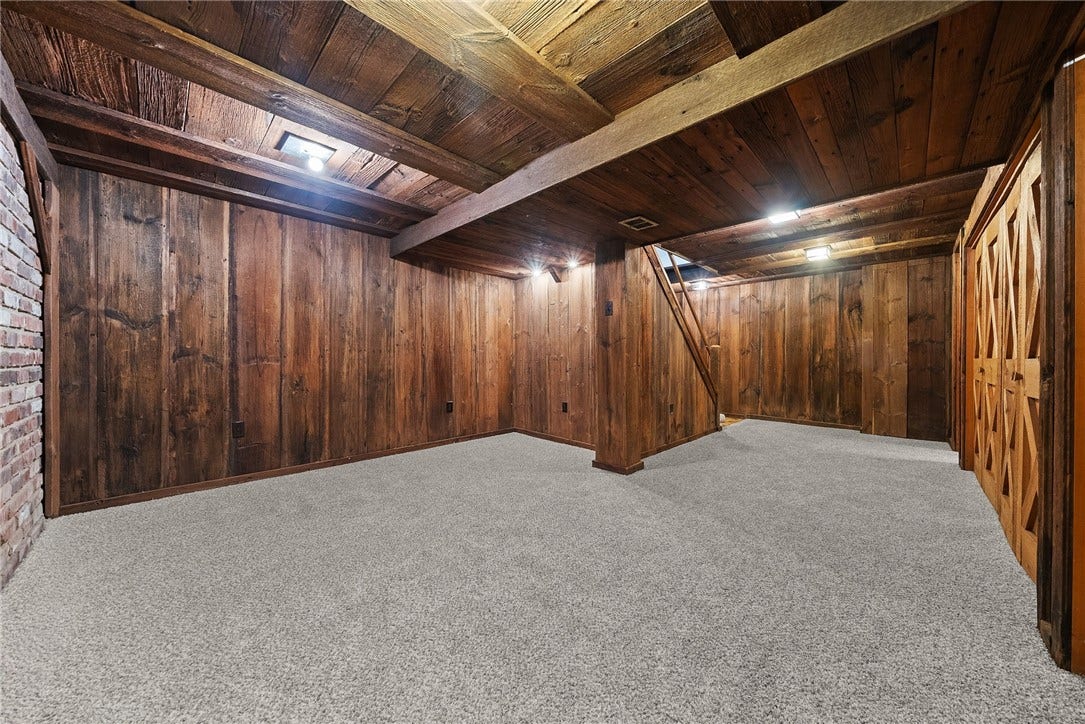1249 Cairn Dr, Bethel Park, PA 15102