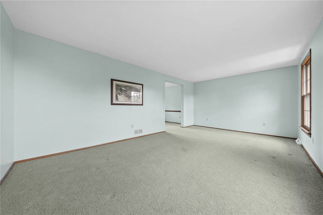 1249 Cairn Dr, Bethel Park, PA 15102