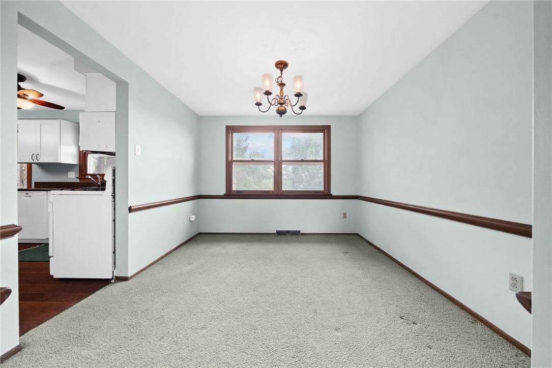 1249 Cairn Dr, Bethel Park, PA 15102