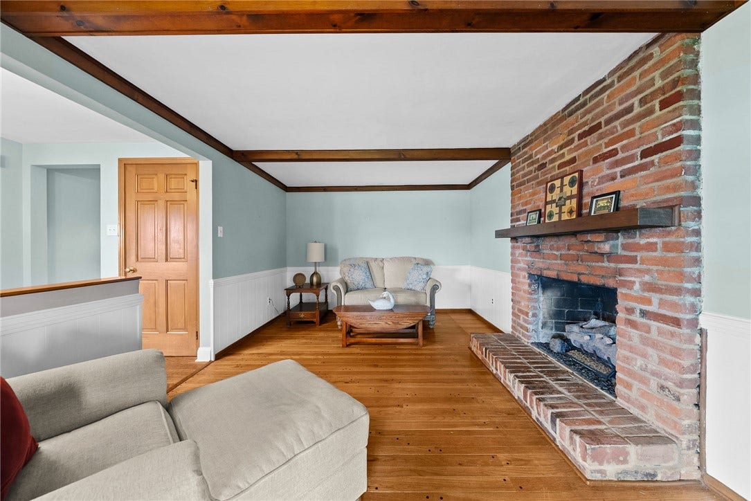 1249 Cairn Dr, Bethel Park, PA 15102