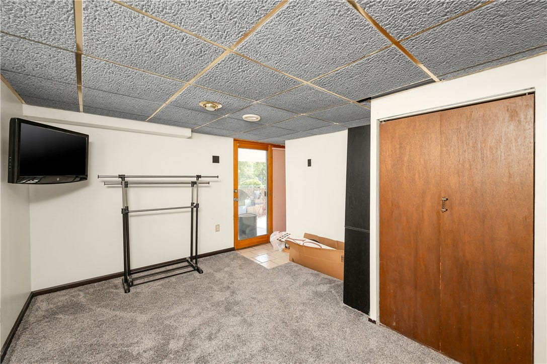 561 Anderson Ave, Pittsburgh, PA 15239 561 Anderson Ave, Pittsburgh, PA 15239