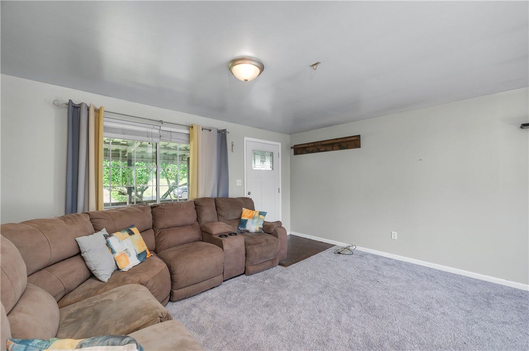 561 Anderson Ave, Pittsburgh, PA 15239 561 Anderson Ave, Pittsburgh, PA 15239
