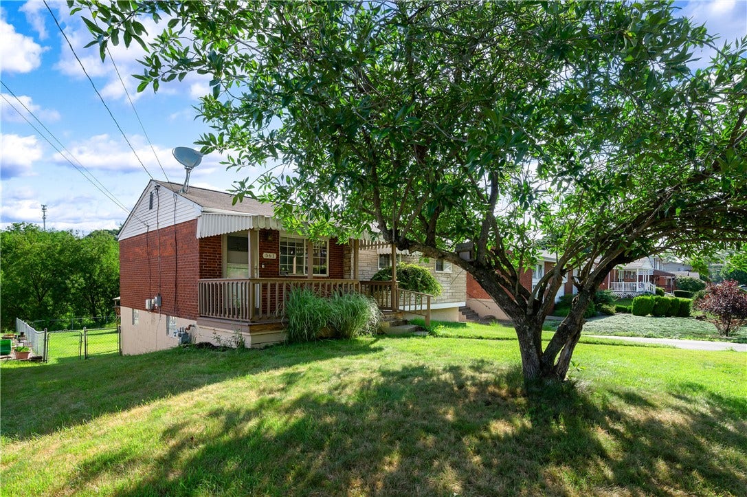 561 Anderson Ave, Pittsburgh, PA 15239 561 Anderson Ave, Pittsburgh, PA 15239