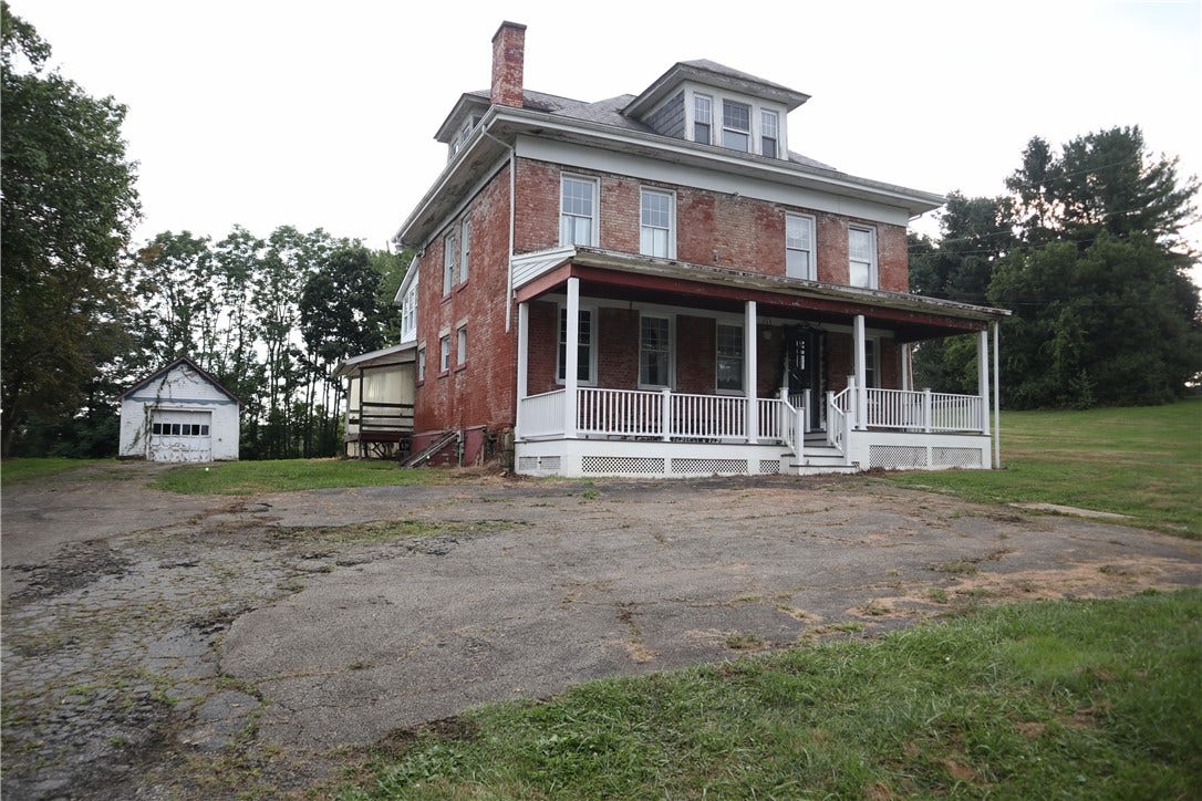 847 Old National Pike, Brownsville, PA 15417