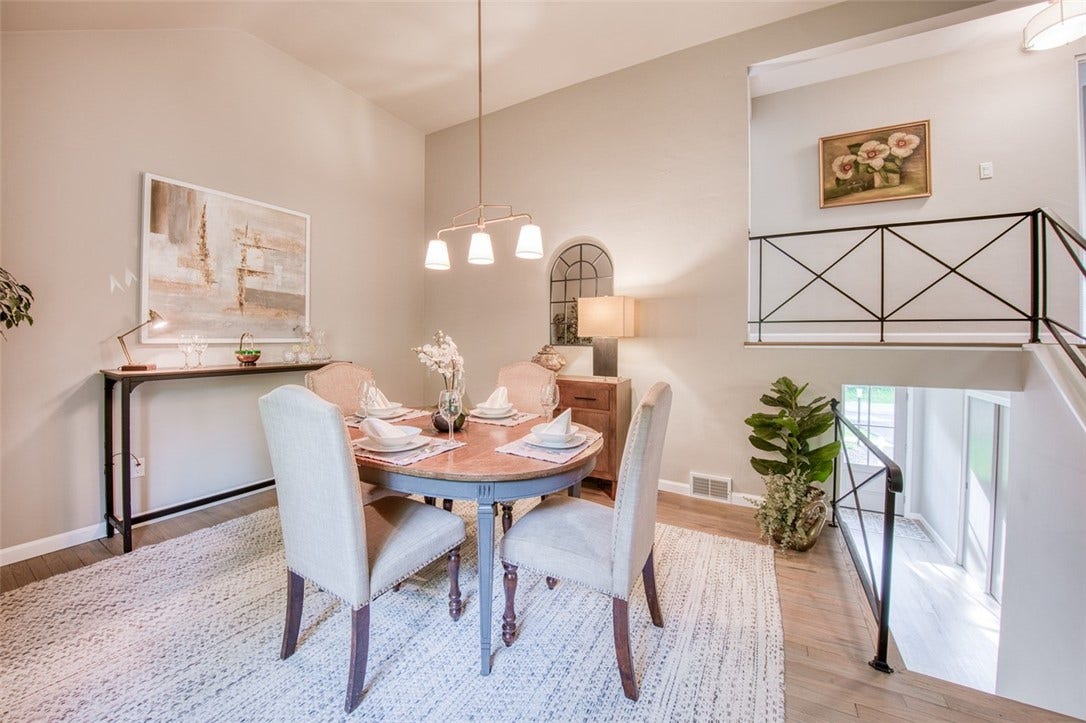 2661 Old Washington Road, Pittsburgh, PA 15241 Refinished hardwood floors, new lighting for those large gatherings.