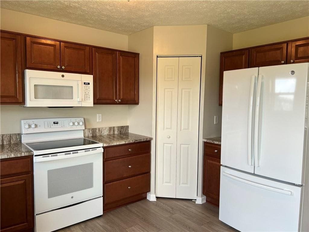 102 Alderwood Dr, Greensburg, PA 15601