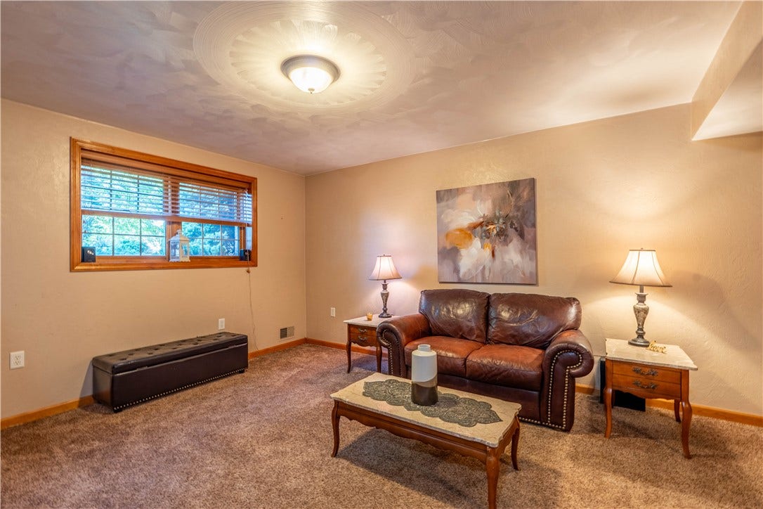 1519 Jennifer Court, Irwin, PA 15642