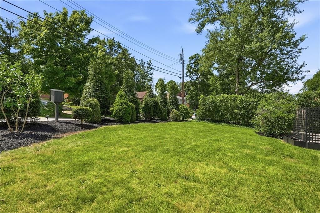 824 Foxland Drive, Pittsburgh, PA 15243 824 Foxland Drive, Pittsburgh, PA 15243