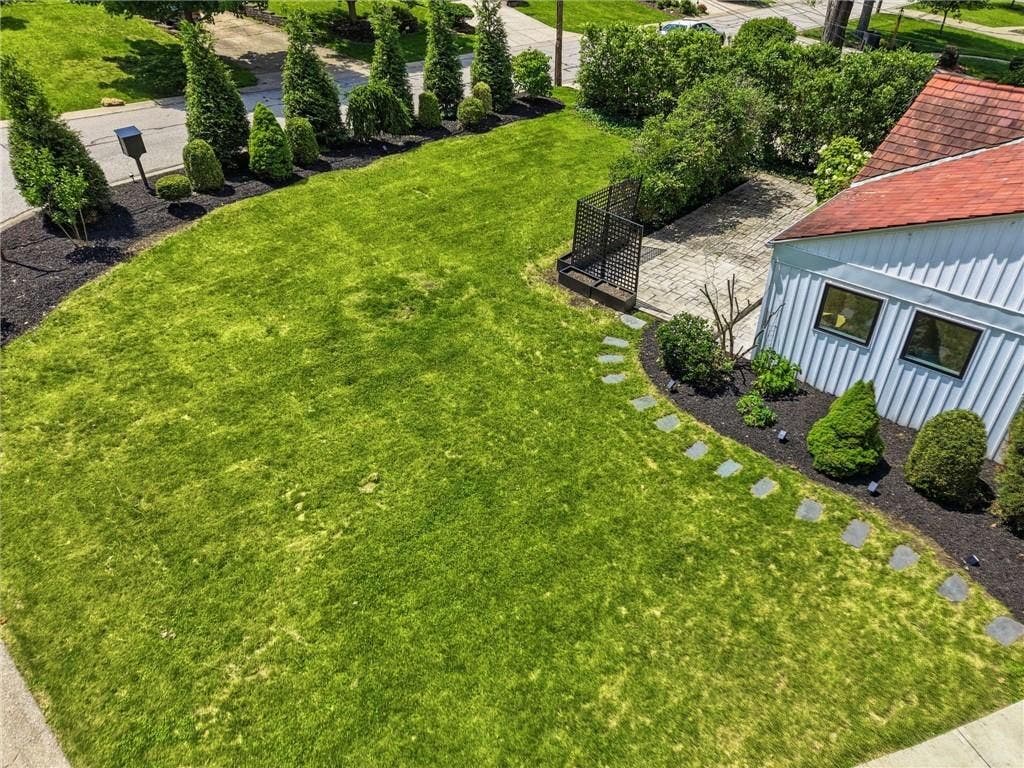 824 Foxland Drive, Pittsburgh, PA 15243 824 Foxland Drive, Pittsburgh, PA 15243