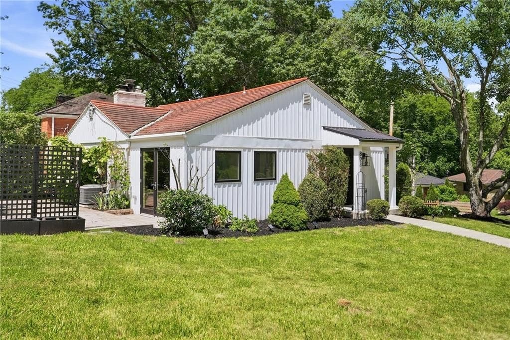 824 Foxland Drive, Pittsburgh, PA 15243 824 Foxland Drive, Pittsburgh, PA 15243