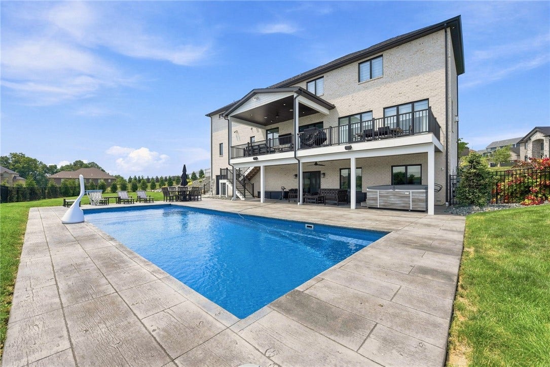 7509 Alvina Ct, North Huntingdon, PA 15642