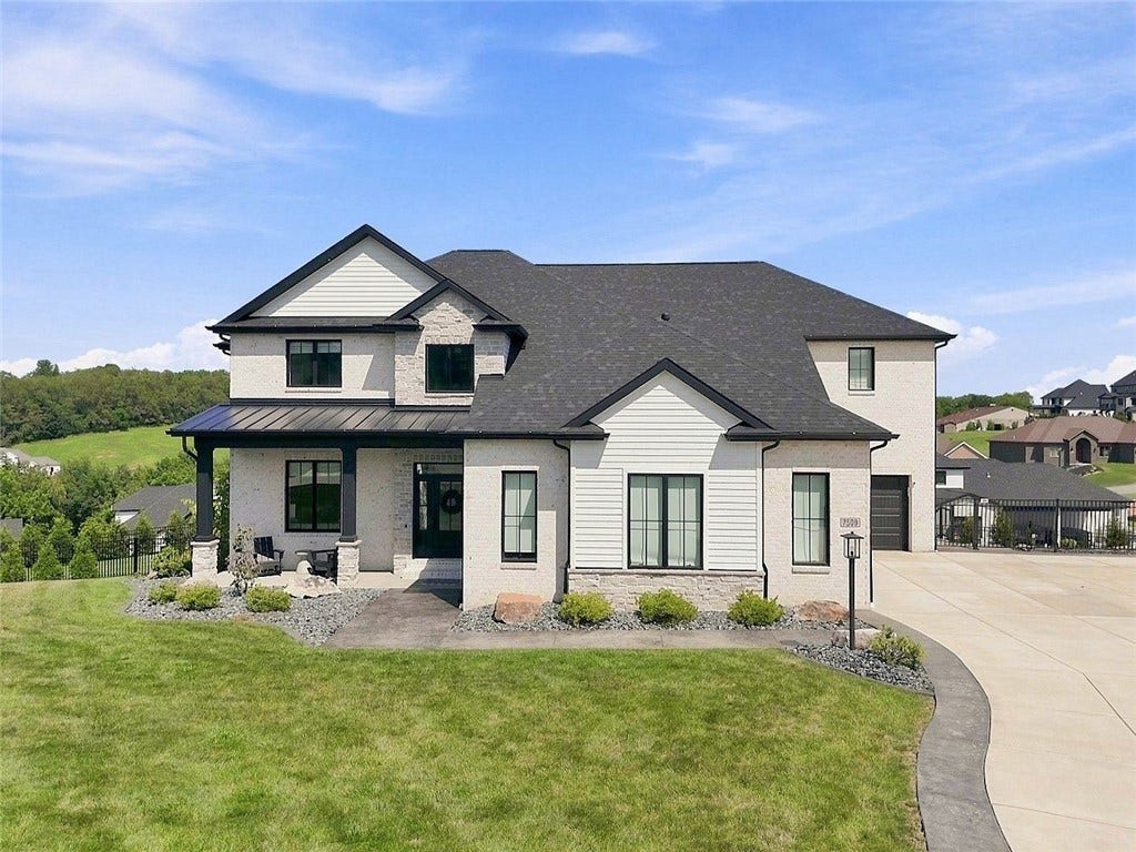 7509 Alvina Ct, North Huntingdon, PA 15642