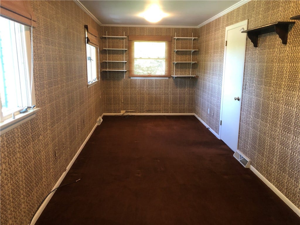 63 ROOSEVELT DR, Uniontown, PA 15401