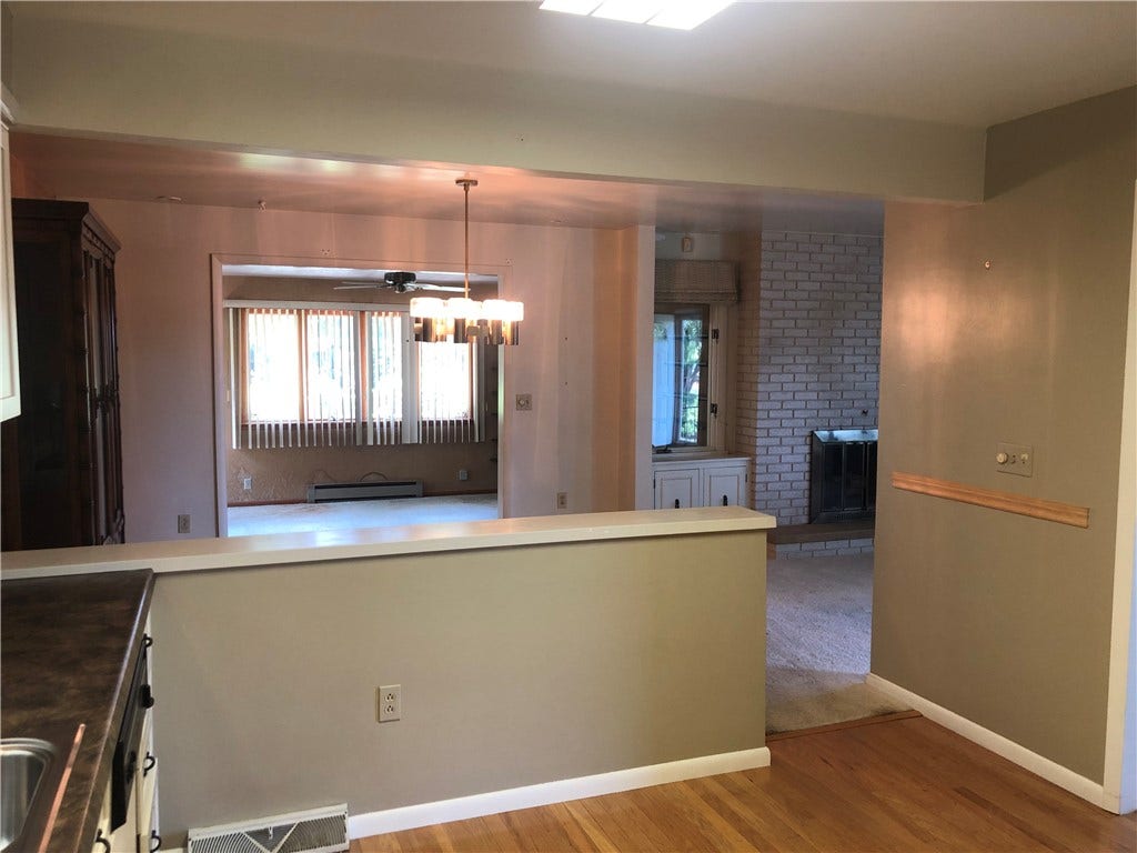 63 ROOSEVELT DR, Uniontown, PA 15401