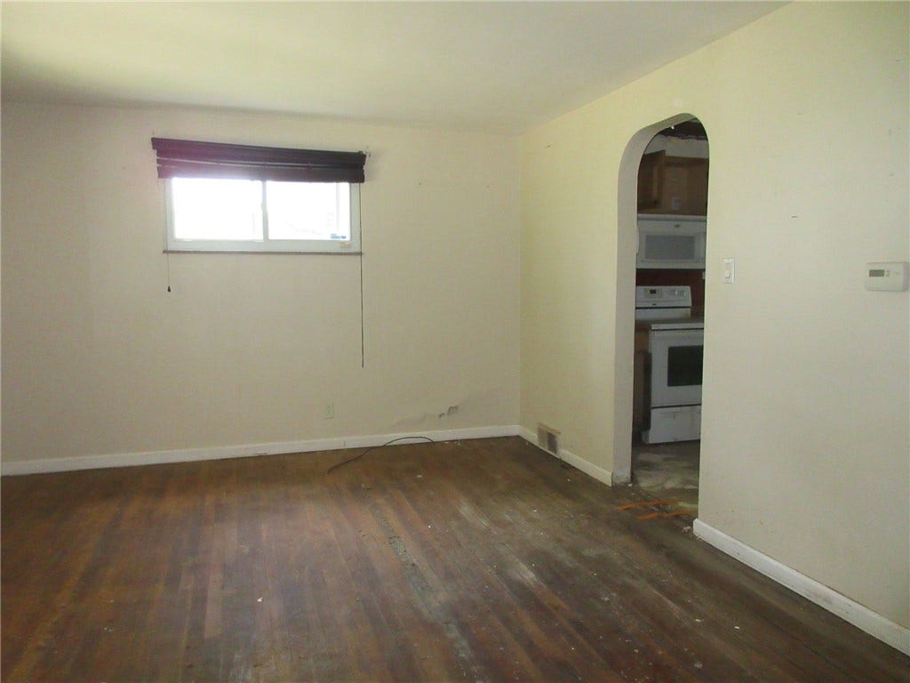 955 Buena Vista St, Washington, PA 15301