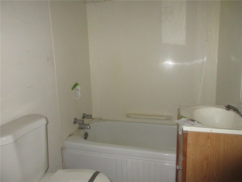 955 Buena Vista St, Washington, PA 15301