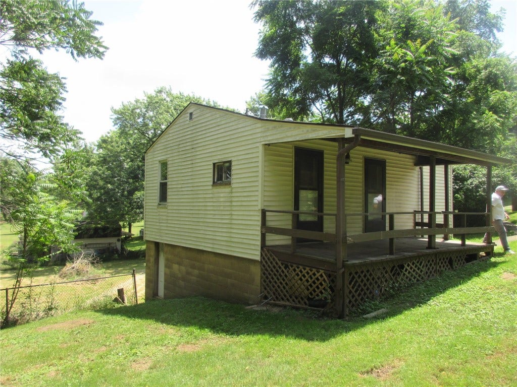 955 Buena Vista St, Washington, PA 15301