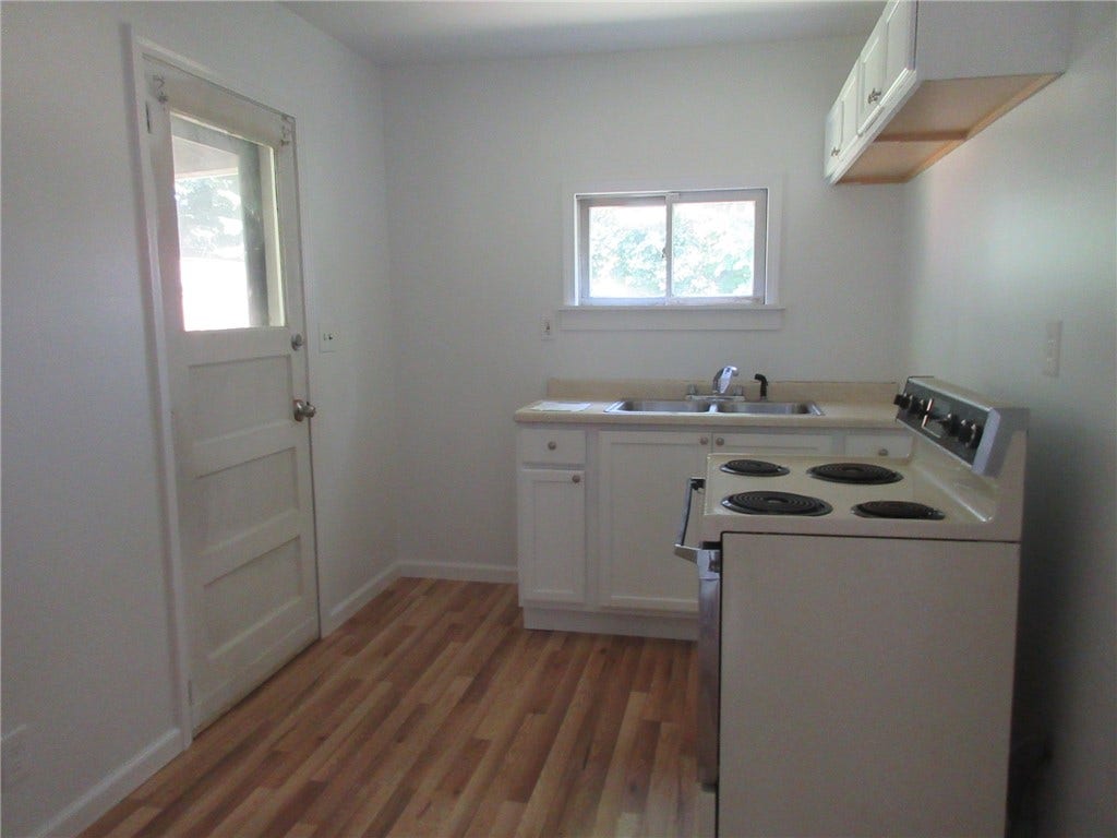 955 Buena Vista St, Washington, PA 15301