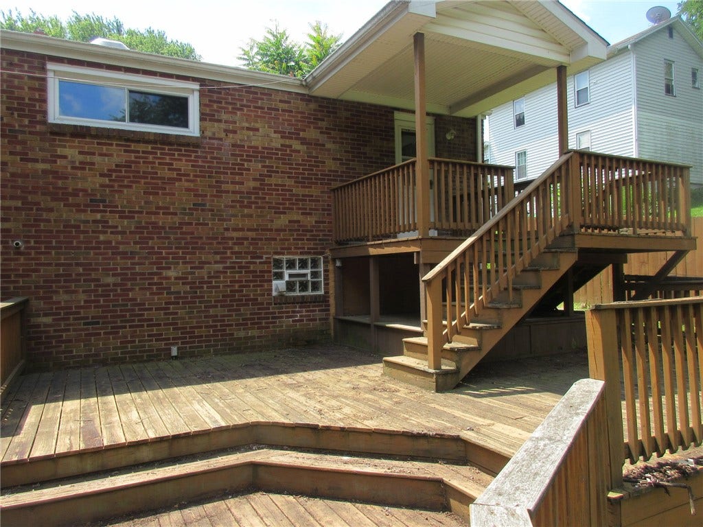 955 Buena Vista St, Washington, PA 15301
