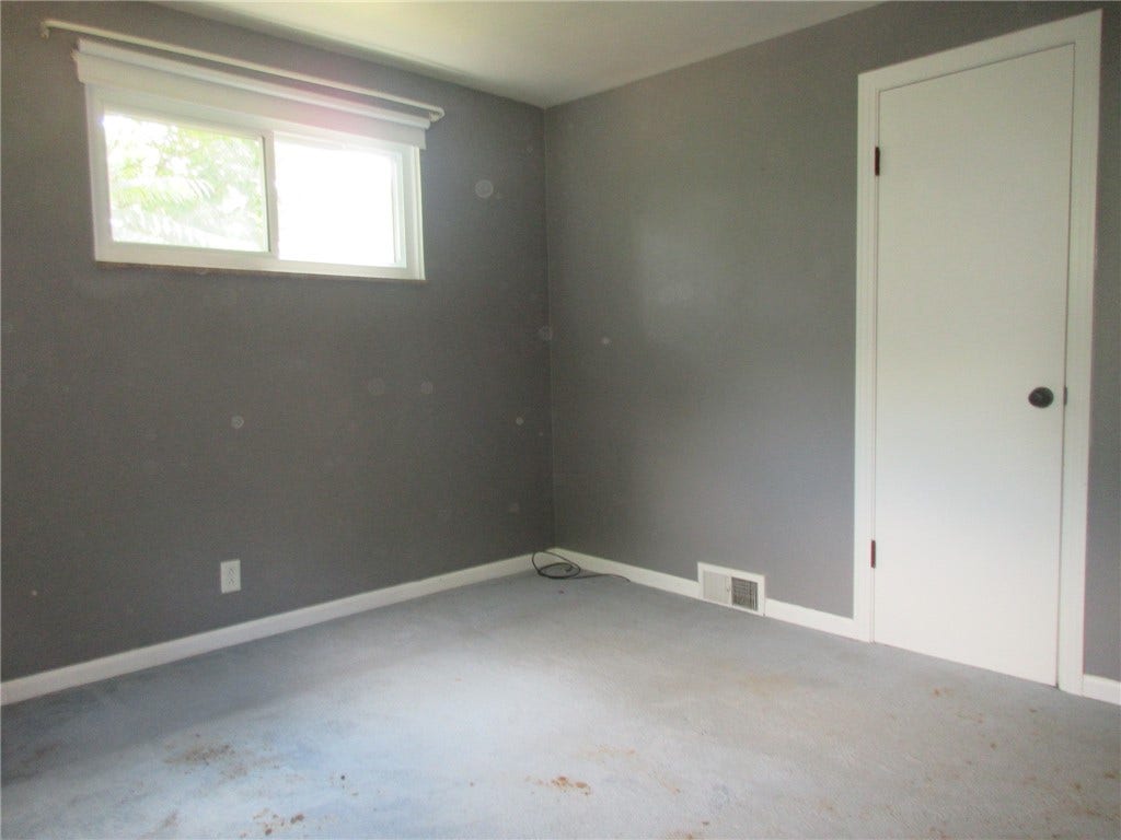 955 Buena Vista St, Washington, PA 15301