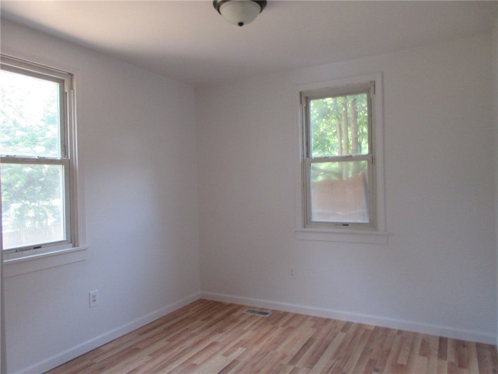 955 Buena Vista St, Washington, PA 15301