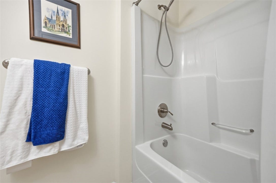 4001 Senate Court, Valencia, PA 16059