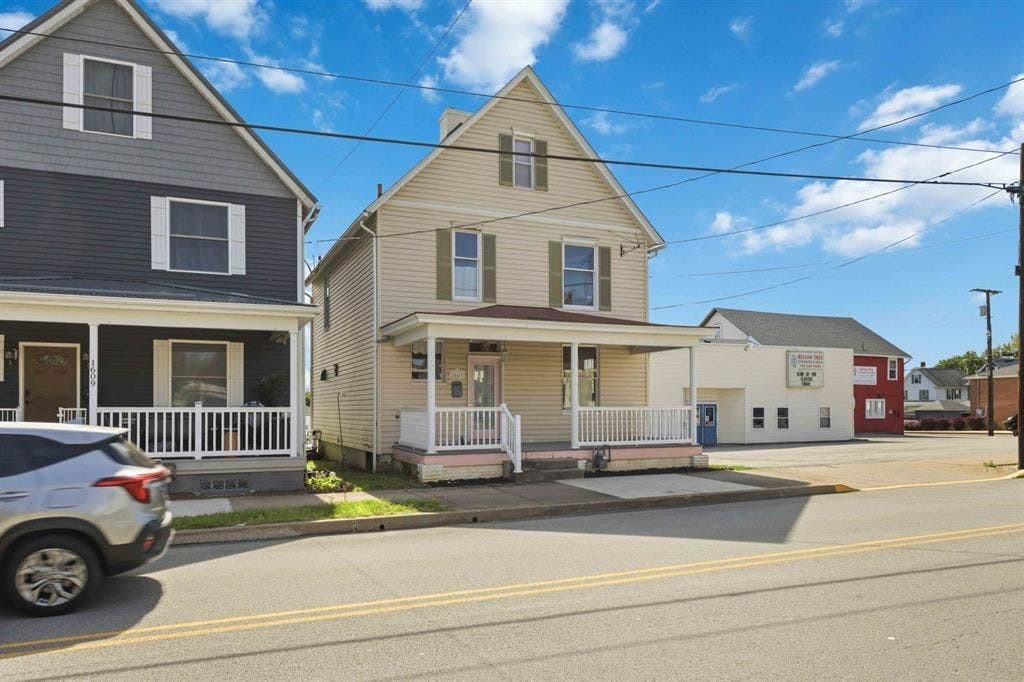 1607 Ligonier Street, Latrobe, PA 15650