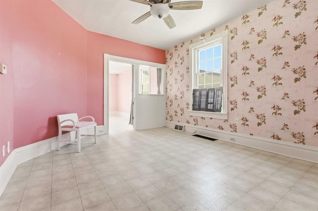 1607 Ligonier Street, Latrobe, PA 15650