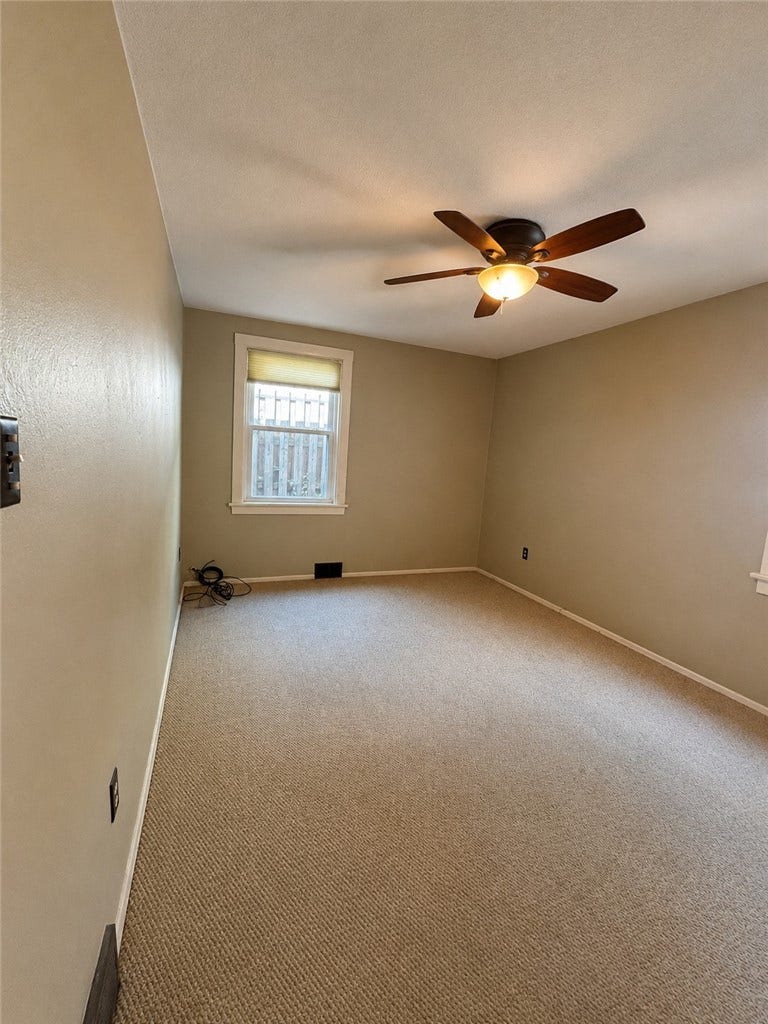 5713 Pocusset St, Pittsburgh, PA 15217