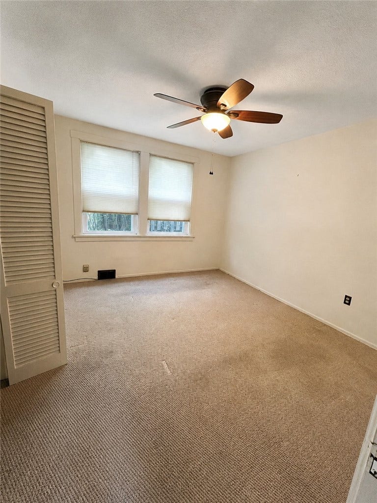 5713 Pocusset St, Pittsburgh, PA 15217