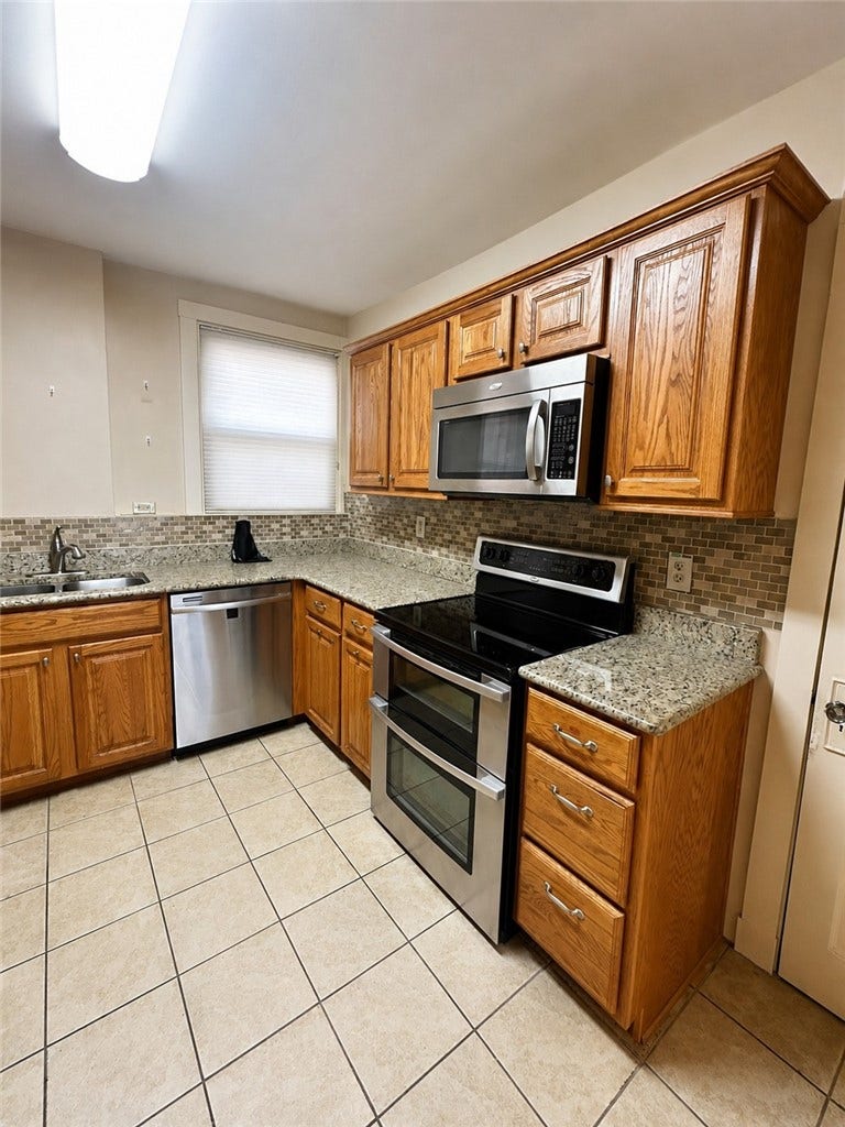 5713 Pocusset St, Pittsburgh, PA 15217