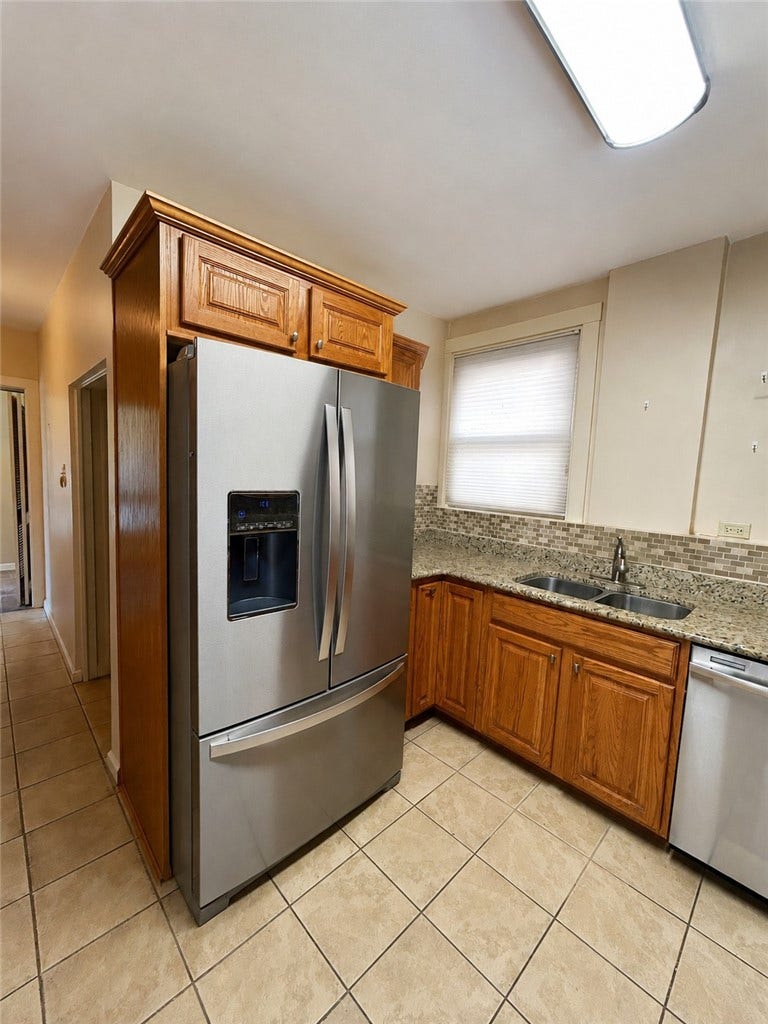 5713 Pocusset St, Pittsburgh, PA 15217