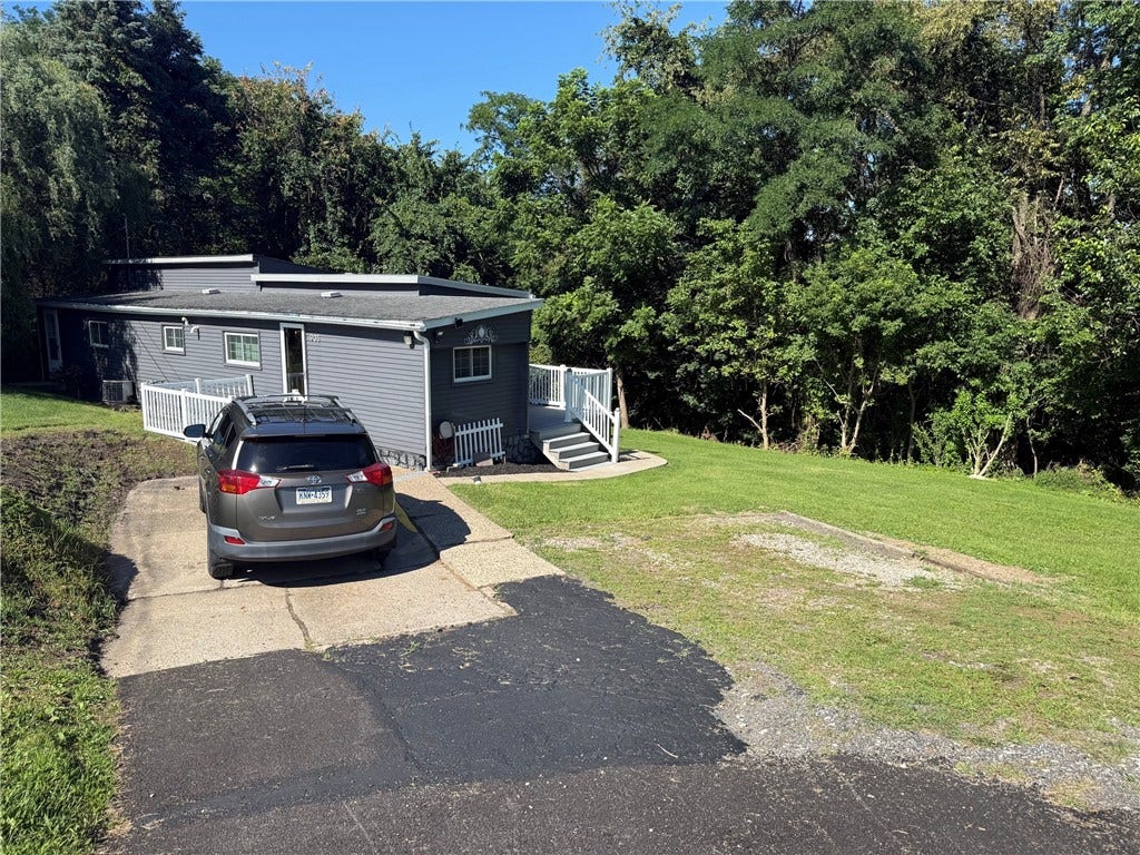 905 W Wylie Avenue, Washington, PA 15301